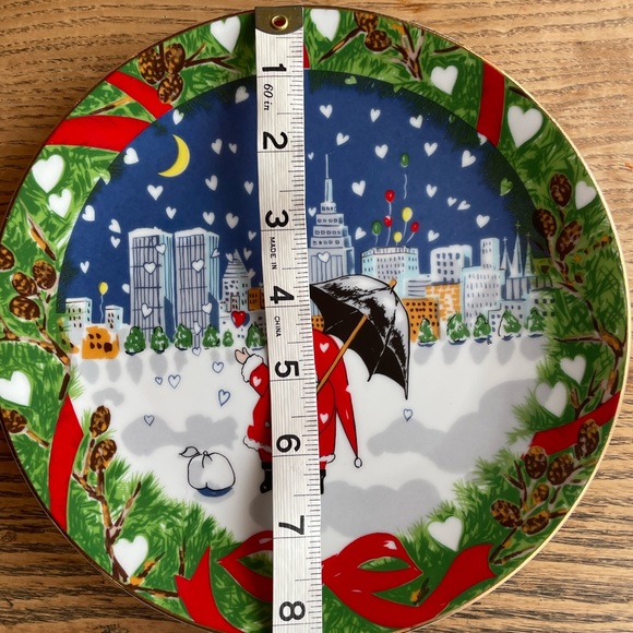 RARE Ziggy Santa Suit NYC Twin Towers Plate Collectible Christmas Decorative - Picture 4 of 4